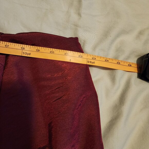 David's Bridal 2 piece sleeveless top, bustle skirt, plus size - Picture 7 of 8